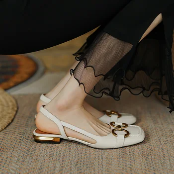 Ir 2021. Modes Sieviešu Sandales Vasaras Apavi Sievietēm Dizainers Sandales Metāla Pogas Luksusa augstpapēžu kurpes ar Kvadrātveida Purngalu Vienas Kurpes