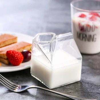 Modes Caurspīdīga Stikla Piena Kausa Krāsns Brokastis Kausa Laukumā Piena Lodziņā Mikroviļņu Mājsaimniecības Virtuves Palīdzot Dekori