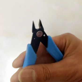 Pa diagonāli Knaibles 1.3 cm Mini Stiepļu Griezējs Mazo Mīksto Griešanas Elektronisko Knaibles Vadu Izolācijas Gumijas Roktura Modeli, Rokas Instrumenti,