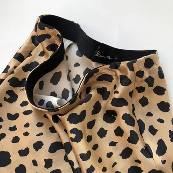 Zīda Sieviešu Mini Svārki Modes Leopard Ziedu Drukāt Salds Pakete Hip Īsi Svārki Svētku Drēbes Ir 2021. Pavasara Vasaras
